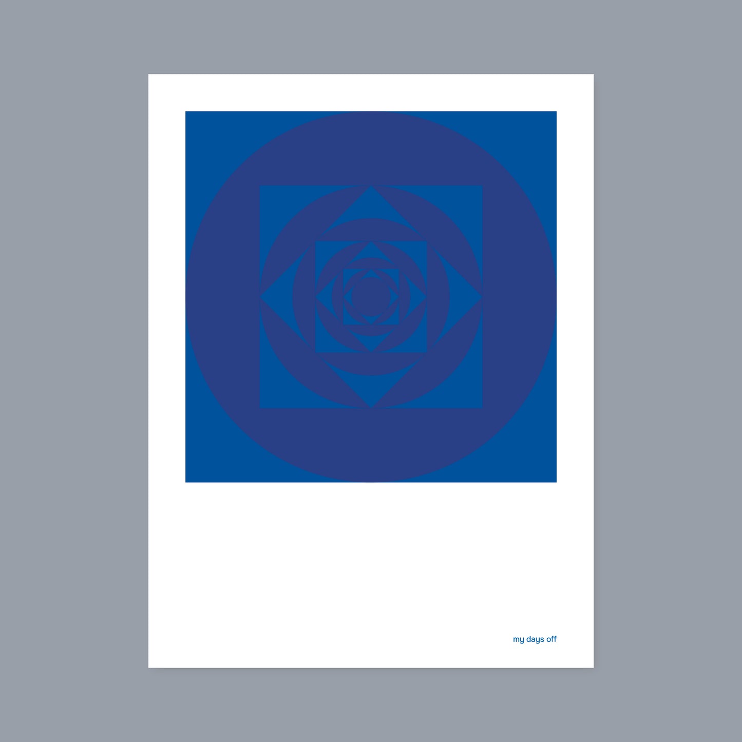 Tiefes Blau, rotierendes Zentrum – eine Postkarte wie ein stiller Sog.