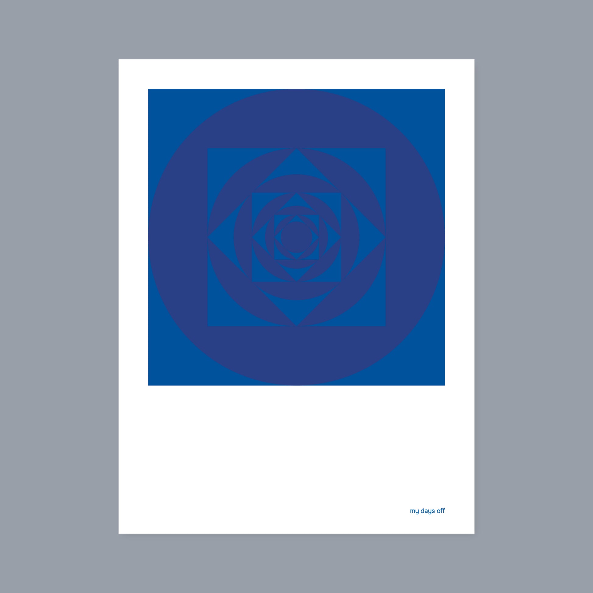 Tiefes Blau, rotierendes Zentrum – eine Postkarte wie ein stiller Sog.