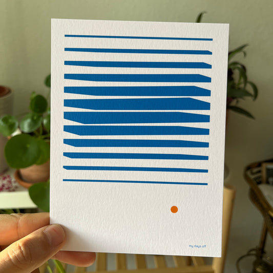 Linien, Rhythmus, Unterbrechung – ein visueller Impuls in Blau und Orange.